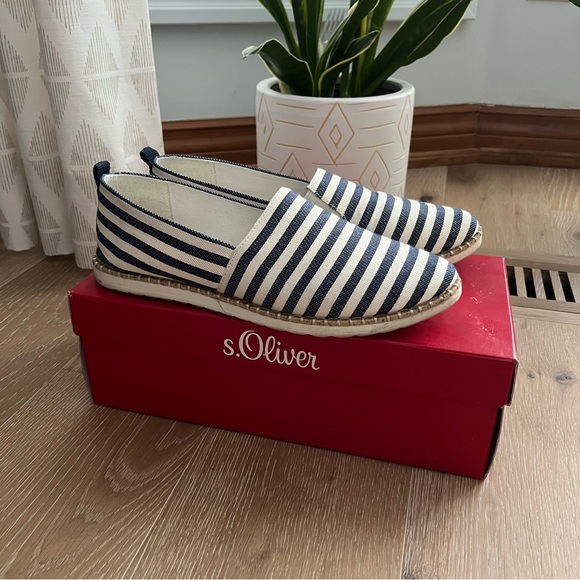 Navy blue and white striped espadrille-style flats - Picture 1 of 5